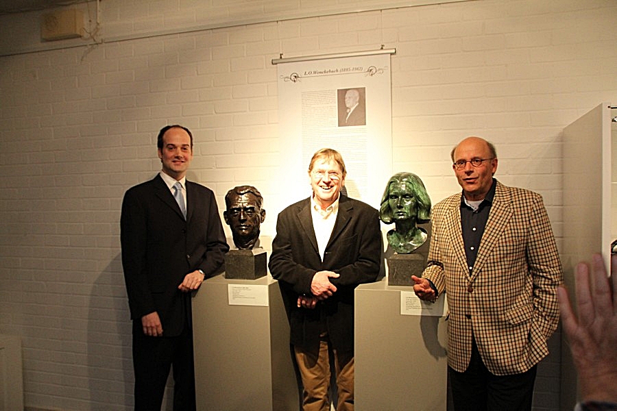1115onthulling_beelden